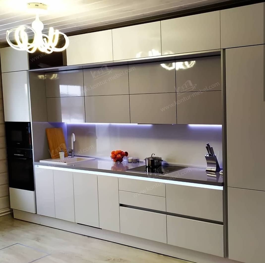 линейная кухня 4 метра с холодильником в современном стиле